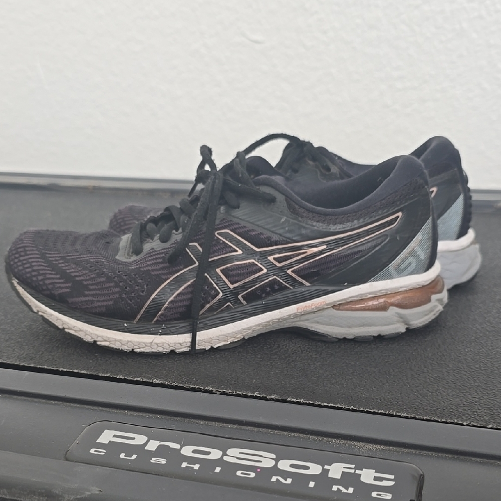ASICS GT 2000  Running Shoes